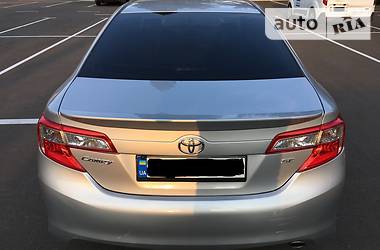 Седан Toyota Camry 2013 в Киеве