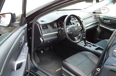 Седан Toyota Camry 2016 в 