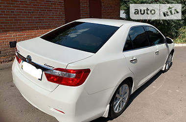 Седан Toyota Camry 2012 в Полтаве