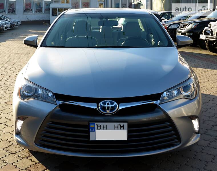 Седан Toyota Camry 2016 в 