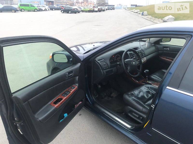 Седан Toyota Camry 2002 в Києві