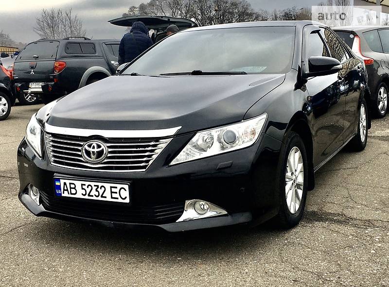 Седан Toyota Camry 2011 в Києві