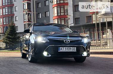 Седан Toyota Camry 2017 в Ивано-Франковске