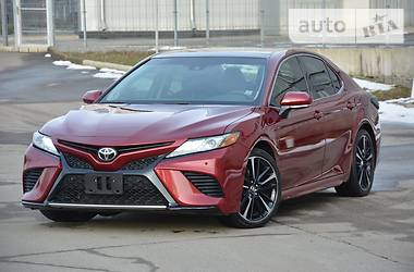Седан Toyota Camry 2017 в 