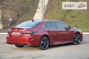 Седан Toyota Camry 2017 в 