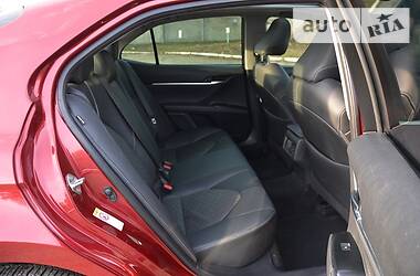 Седан Toyota Camry 2017 в 