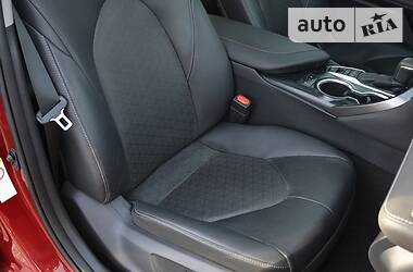 Седан Toyota Camry 2017 в 