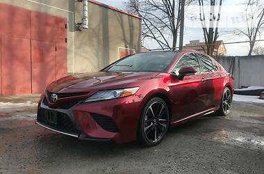 Седан Toyota Camry 2017 в 
