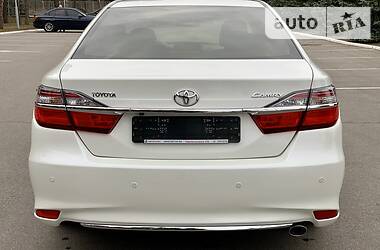 Седан Toyota Camry 2015 в Киеве