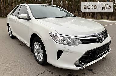 Седан Toyota Camry 2015 в Киеве