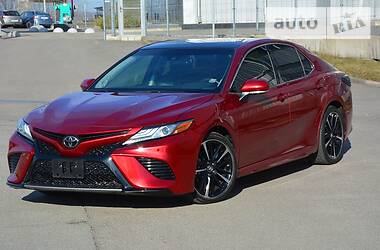 Седан Toyota Camry 2017 в 