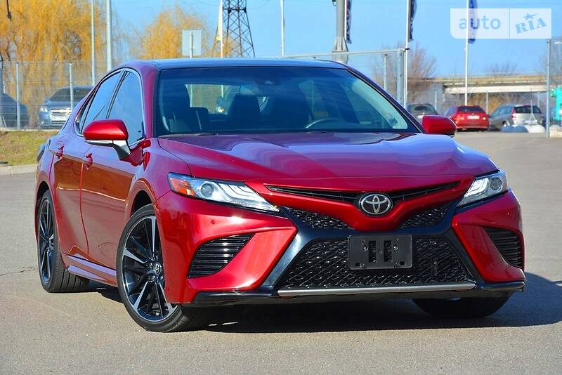 Седан Toyota Camry 2017 в 