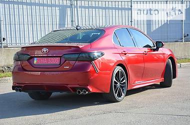 Седан Toyota Camry 2017 в 