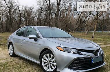 Седан Toyota Camry 2018 в 