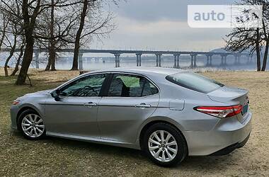 Седан Toyota Camry 2018 в 