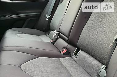 Седан Toyota Camry 2018 в 
