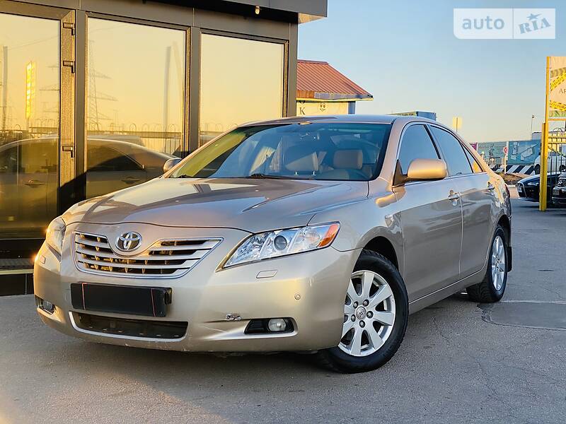 Седан Toyota Camry 2006 в 