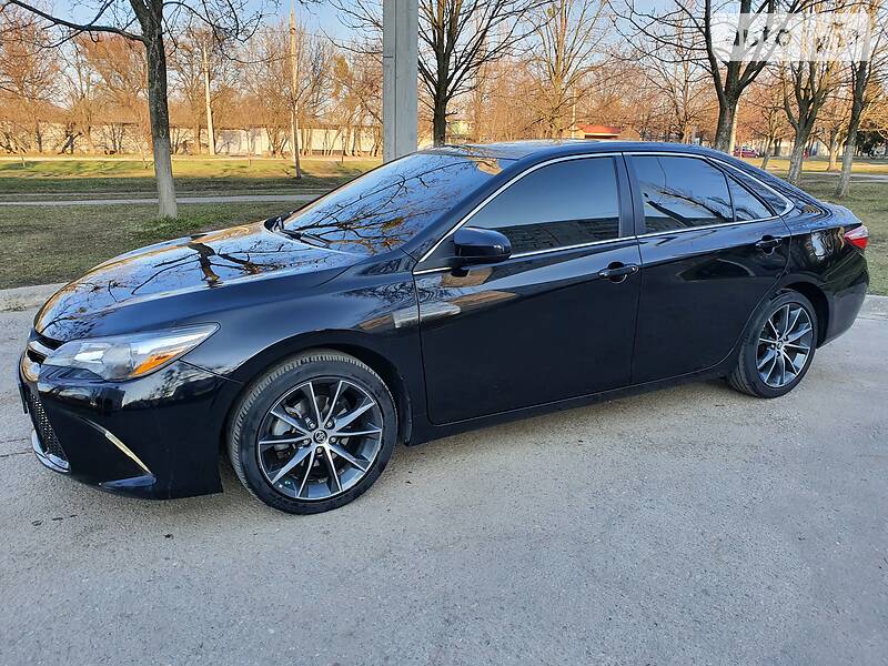 Седан Toyota Camry 2015 в 