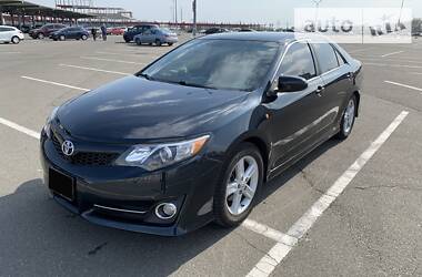 Toyota Camry 2012