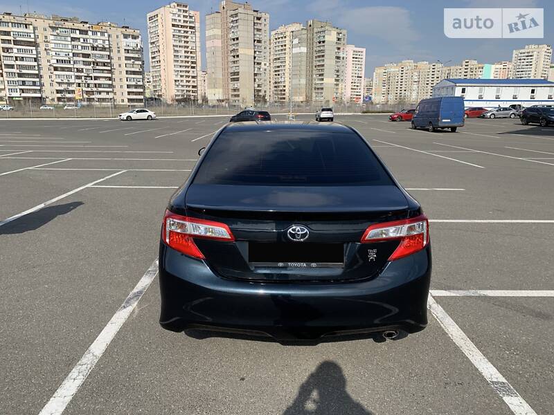 Седан Toyota Camry 2012 в Киеве фото 5 Седан Toyota Camry 2012 в Киеве