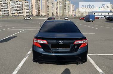Седан Toyota Camry 2012 в 