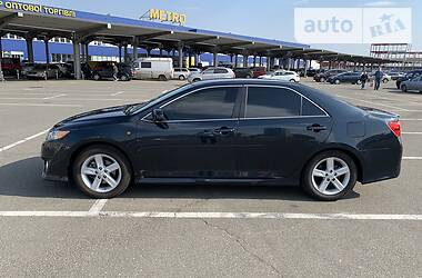 Седан Toyota Camry 2012 в 