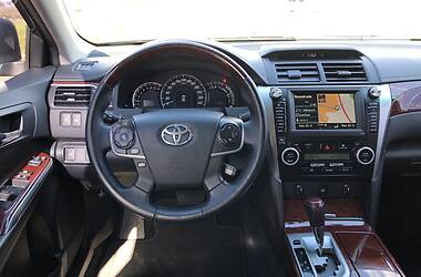 Седан Toyota Camry 2014 в Киеве