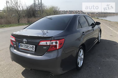 Седан Toyota Camry 2014 в 