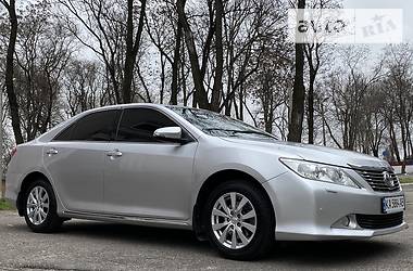 Седан Toyota Camry 2011 в Каменском