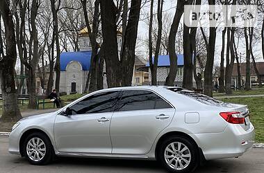 Седан Toyota Camry 2011 в Каменском