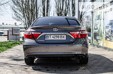 Седан Toyota Camry 2015 в 
