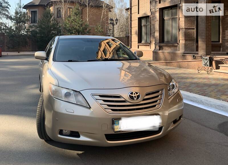 Седан Toyota Camry 2008 в Броварах