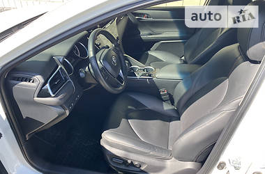 Седан Toyota Camry 2018 в 