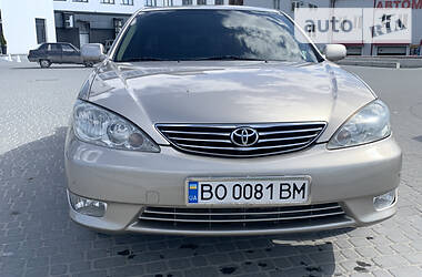 Седан Toyota Camry 2005 в 