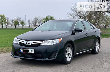 Седан Toyota Camry 2013 в 