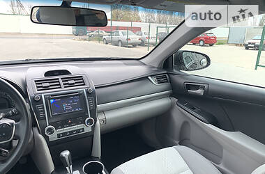 Седан Toyota Camry 2013 в 