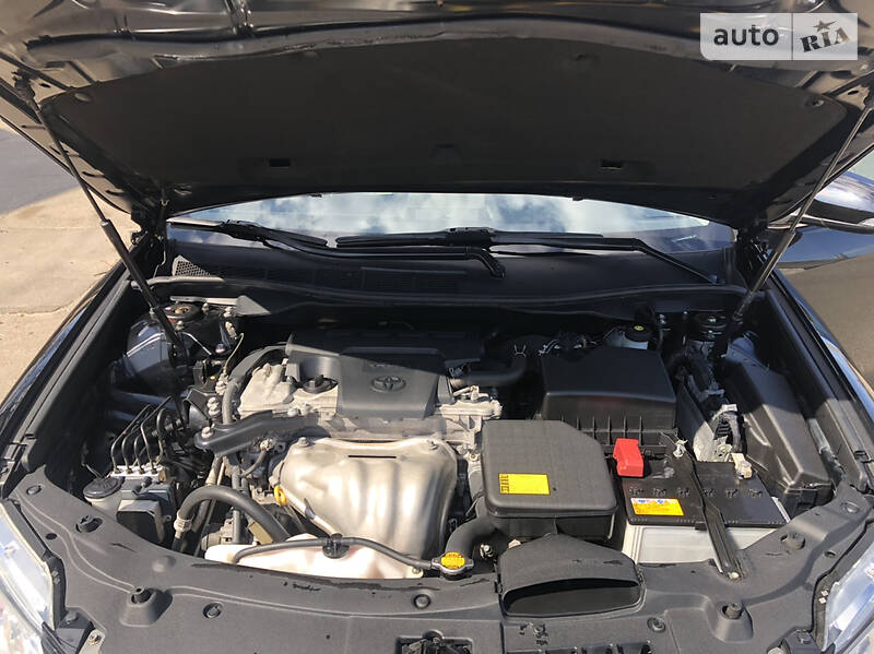 Седан Toyota Camry 2011 в Ірпені