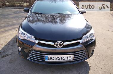 Седан Toyota Camry 2015 в Сокале