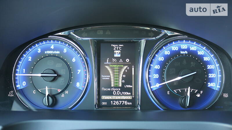 Седан Toyota Camry 2015 в Києві