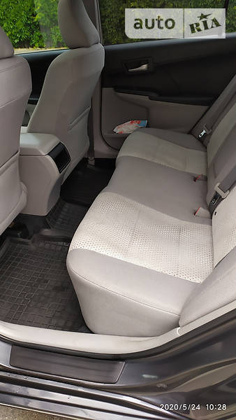 Седан Toyota Camry 2012 в Днепре