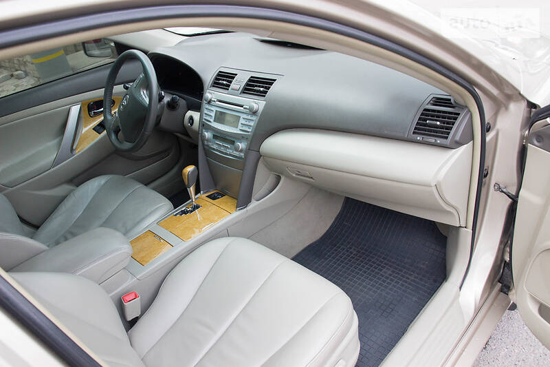 Седан Toyota Camry 2006 в Запоріжжі