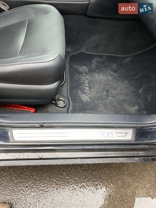 Седан Toyota Camry 2014 в Черкасах