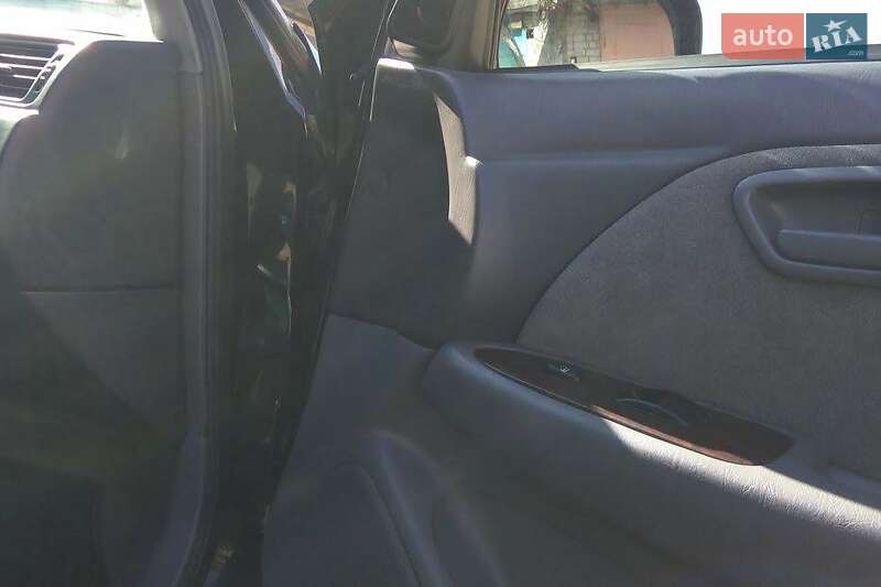 Седан Toyota Camry 2000 в Дніпрі