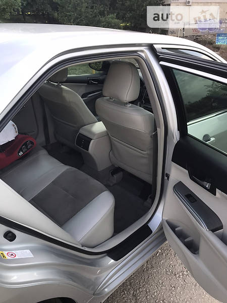 Седан Toyota Camry 2012 в Харкові
