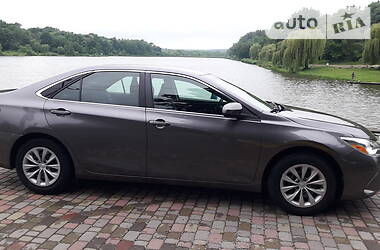 Седан Toyota Camry 2015 в Ивано-Франковске