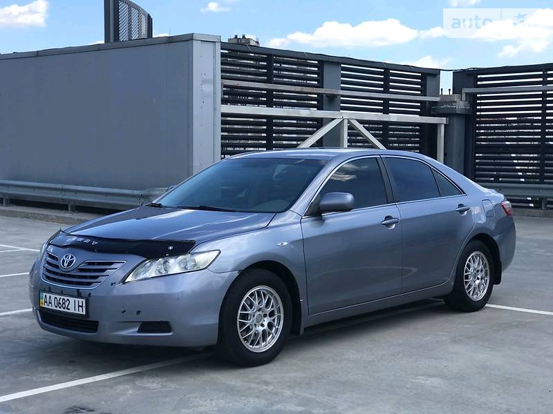 Седан Toyota Camry 2008 в Києві