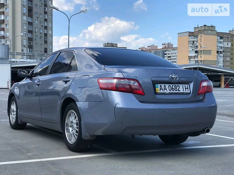 Седан Toyota Camry 2008 в Києві