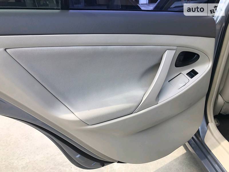 Седан Toyota Camry 2008 в Києві