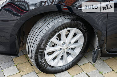 Седан Toyota Camry 2015 в 