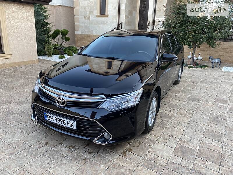 Седан Toyota Camry 2017 в 